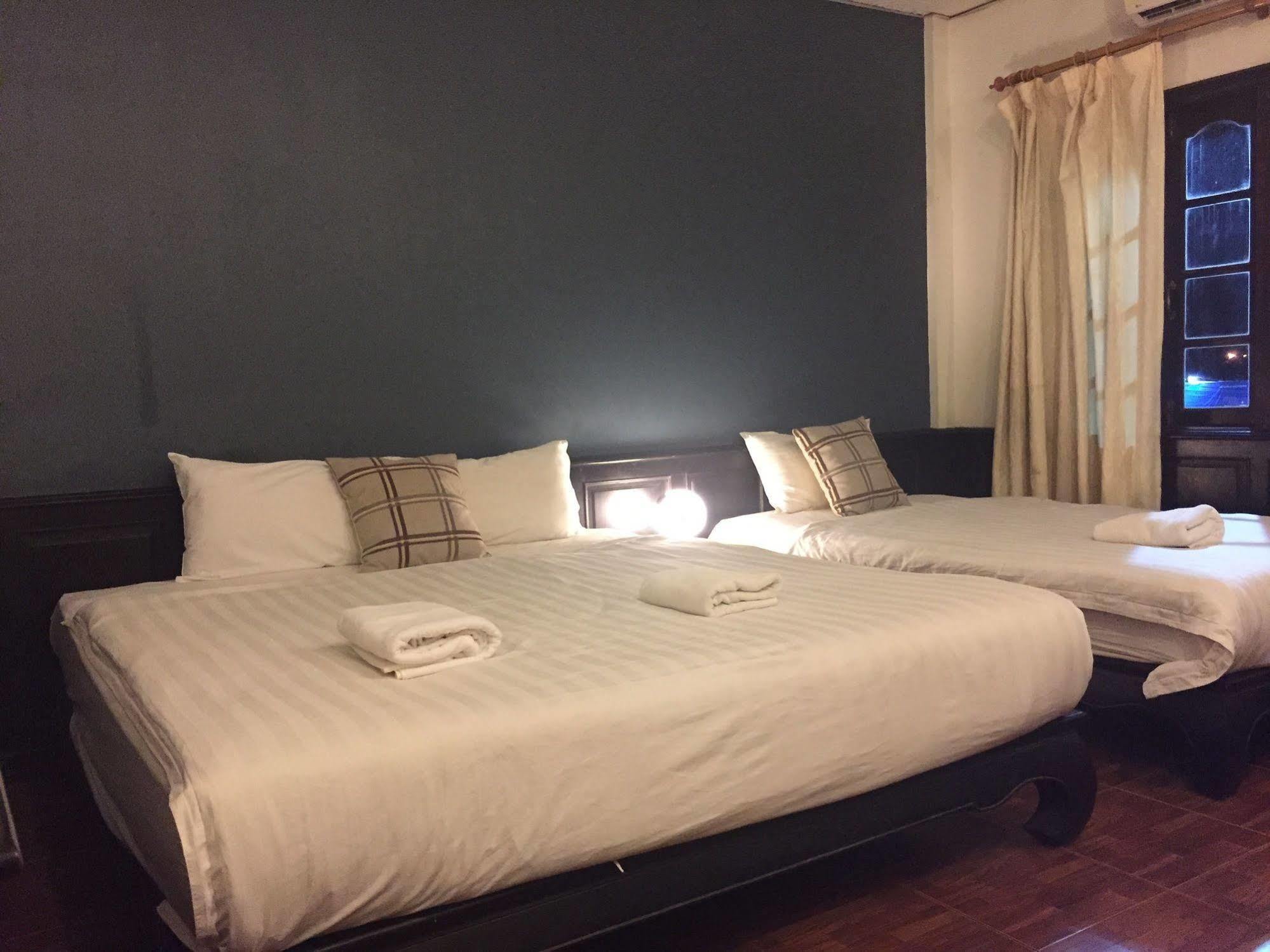 Sengphachanh Hotel 2 Vientiane Buitenkant foto