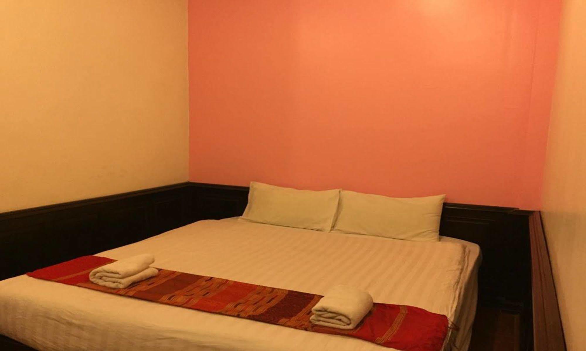Sengphachanh Hotel 2 Vientiane Buitenkant foto