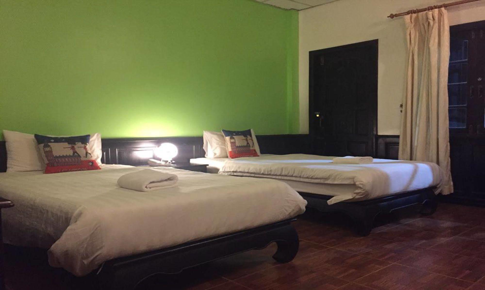 Sengphachanh Hotel 2 Vientiane Buitenkant foto