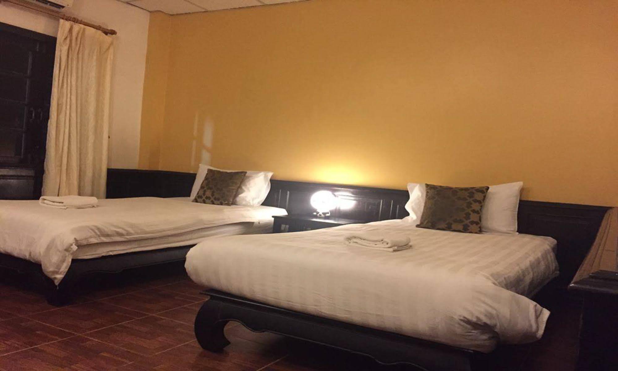 Sengphachanh Hotel 2 Vientiane Buitenkant foto