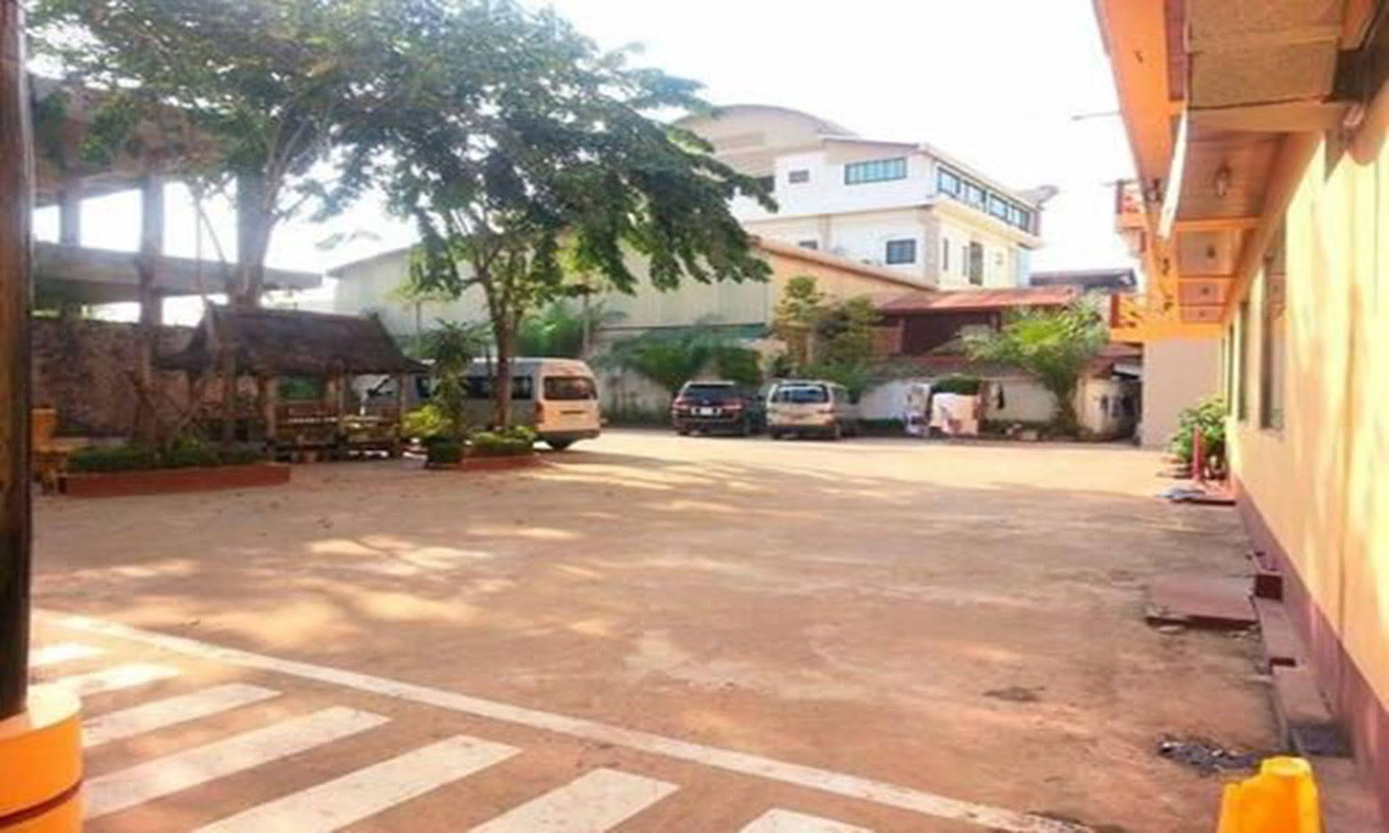 Sengphachanh Hotel 2 Vientiane Buitenkant foto